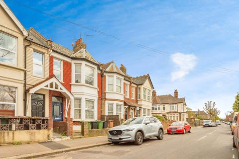 1 bedroom flat to rent, Leigh Road, Leyton