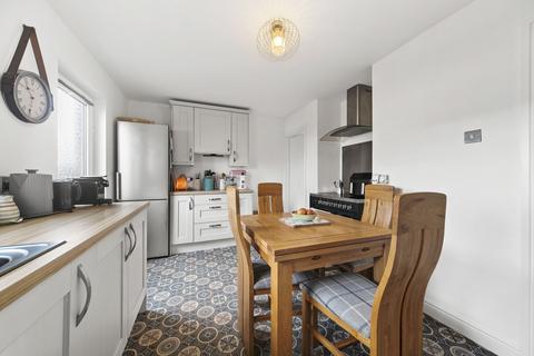 3 bedroom terraced house for sale, Acres Hall Avenue, Leeds, LS28