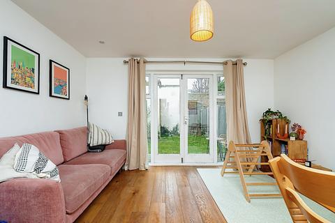 2 bedroom semi-detached house to rent, Maynard Road, Walthamstow Village, London, E17