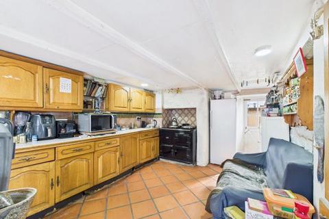 undefined, Constantine, Falmouth - Farmhouse with land