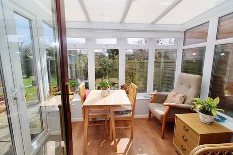 2 bedroom semi-detached bungalow for sale, Holmer Place, Holmer Green HP15