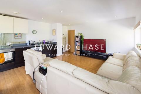2 bedroom apartment to rent, Axe Street, Barking, IG11