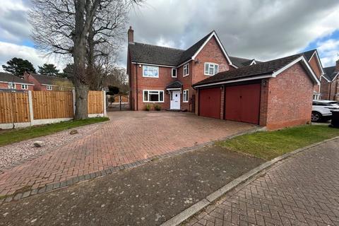 4 bedroom detached house to rent, Green Bower Drive, Bromsgrove