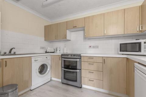 2 bedroom flat for sale, Bourne View Close, Emsworth