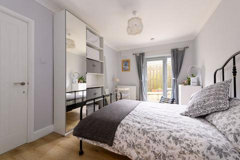 Oriel House, 41a Frome Road, Bradford-on-avon, BA15 2ED
