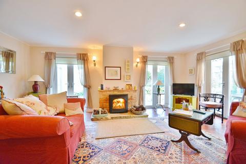 4 bedroom detached house for sale, Three Gables, High Street, Ludgershall