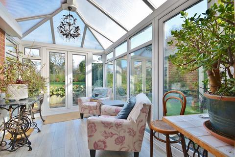 4 bedroom detached house for sale, Three Gables, High Street, Ludgershall