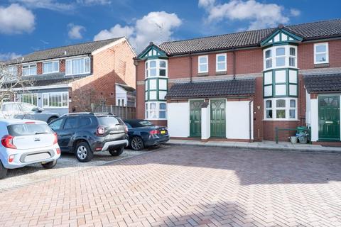 1 bedroom flat for sale, Dubarry Avenue, Kingswinford