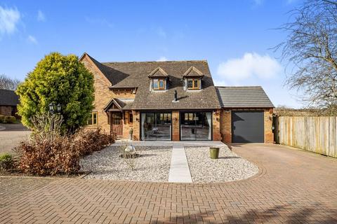 4 bedroom detached house for sale, Pear Tree Close, Bedford MK43