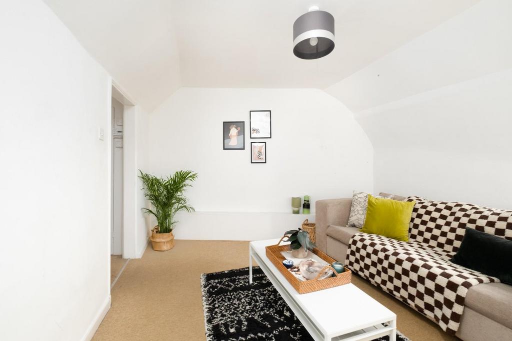 Flat 4, 5 Berkeley Crescent, BS8--10.jpg