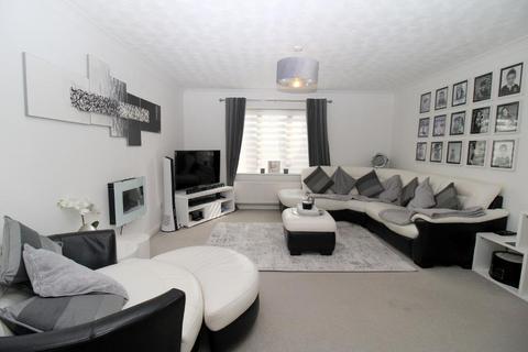 4 bedroom detached house for sale, Ennismore Green, Wigmore, Luton, Bedfordshire, LU2 8UP