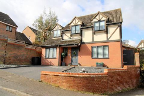 3 Ennismore Green, Luton, LU2 8UP
