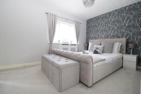 3 Ennismore Green, Luton, LU2 8UP