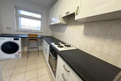 2 bedroom apartment to rent, Hendon NW4