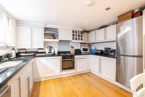 15 Uxbridge Street, London, W8 7TQ