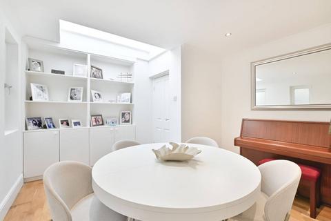15 Uxbridge Street, London, W8 7TQ