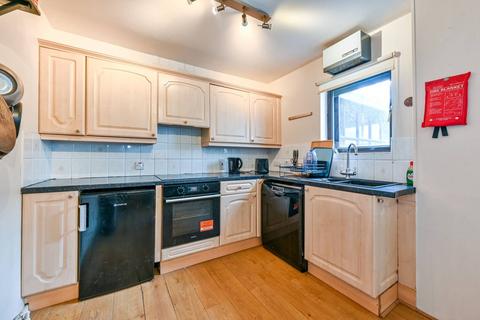 35 Canonbury Crescent, London, N1 2FD