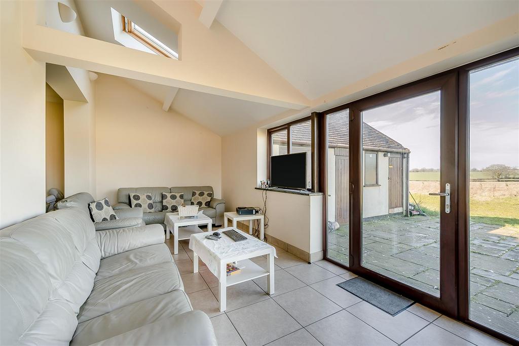 8638463-interior02.jpg