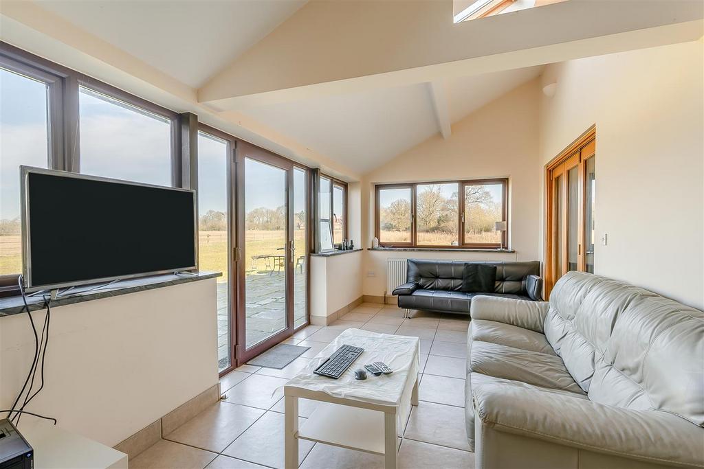 8638463-interior03.jpg