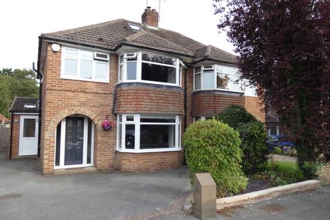 4 bedroom semi-detached house for sale, Winding Way, Leeds LS17