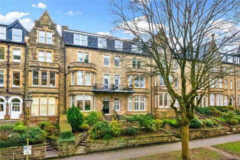 3 bedroom penthouse for sale, Valley Drive, Harrogate, North Yorkshire