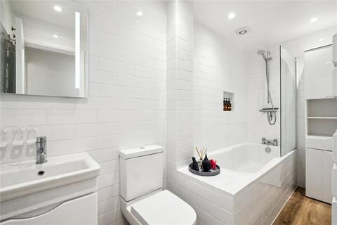 2 bedroom apartment for sale, Carmichael Mews, SW18