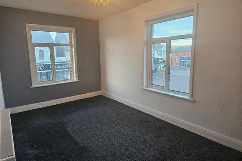 3 bedroom apartment to rent, Orchard Avenue, Blackpool