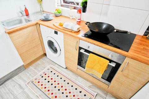 1 bedroom in a house share to rent, Ilford IG1