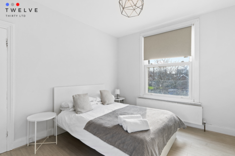 1 bedroom flat for sale, Second Floor Flat, Nicholson Road, Addiscombe, CR0