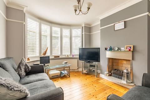 82 Chaul End Road, Caddington, Luton, LU1 4AS