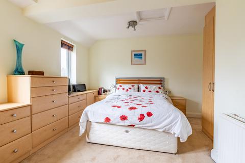 82 Chaul End Road, Caddington, Luton, LU1 4AS