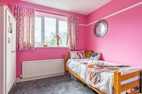 82 Chaul End Road, Caddington, Luton, LU1 4AS