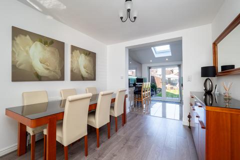 4 bedroom end of terrace house for sale, Molesey Drive, Sutton SM3