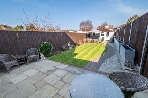 4 bedroom end of terrace house for sale, Molesey Drive, Sutton SM3