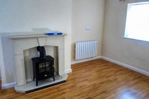 1 bedroom terraced house to rent, Hendre Street, Caernarfon