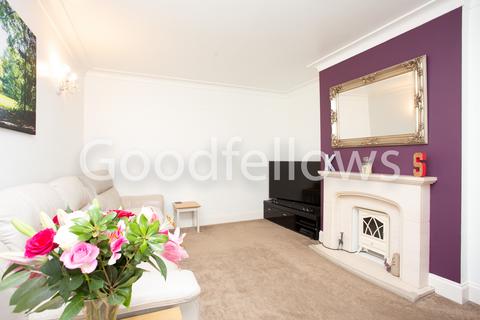 2 bedroom maisonette to rent, Mulgrave Road, Surrey SM2