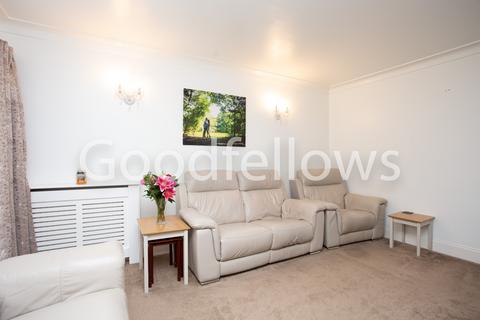 2 bedroom maisonette to rent, Mulgrave Road, Surrey SM2