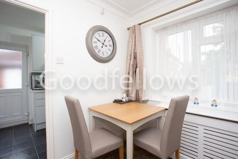 2 bedroom maisonette to rent, Mulgrave Road, Surrey SM2