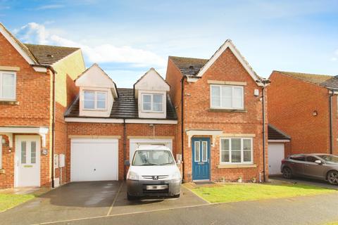 3 bedroom semi-detached house for sale, Whinmoor Way, West Yorkshire LS14