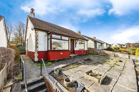 2 bedroom bungalow for sale, Dingle Road, Gledholt, West Yorkshire HD1