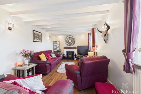 Cosy Top Marsh Lane, Ryehill, Hull, HU12 9NJ