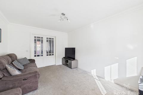 9 Farrier Close, Kingswood, Hull, HU7 3DW