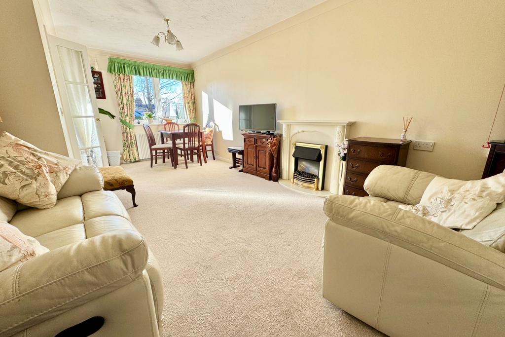 Living/Dining Room