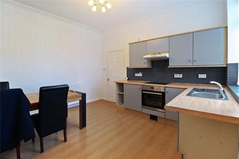 3 bedroom flat to rent, Main Street, Ryton NE40