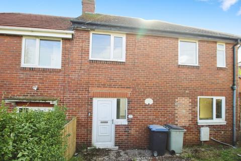 3 bedroom end of terrace house to rent, Lenin Terrace, Durham DH9