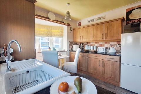 2 bedroom bungalow for sale, Hollin Drive, Wakefield WF4