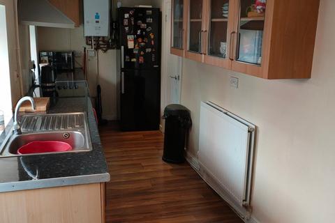 3 bedroom end of terrace house for sale, King Street, Wrexham LL14