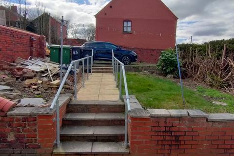 3 bedroom end of terrace house for sale, King Street, Wrexham LL14