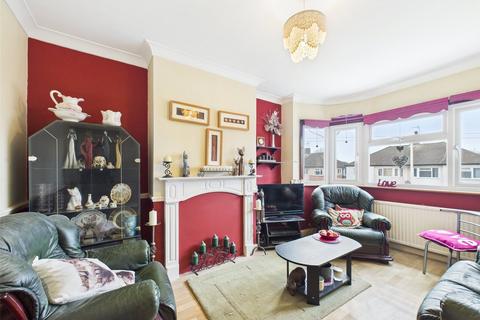 2 bedroom flat for sale, Erith Crescent, Romford RM5