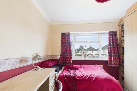 26a Erith Crescent, Romford, RM5 3JP